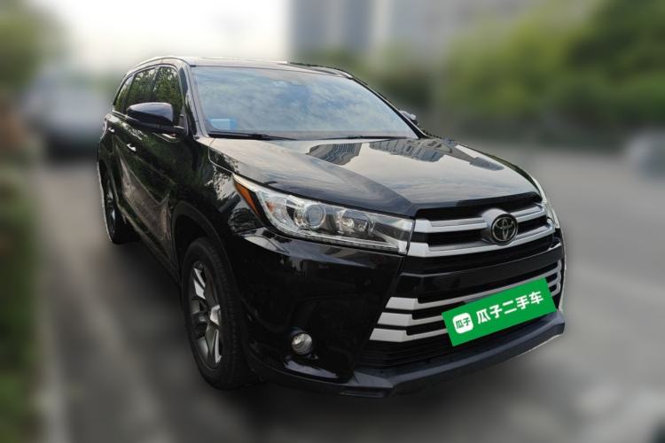 Used Toyota Highlander 2018 2.0T Two-Wheel Drive Luxury Edition 7 Seats China VI Standard Front Right 45 Deg