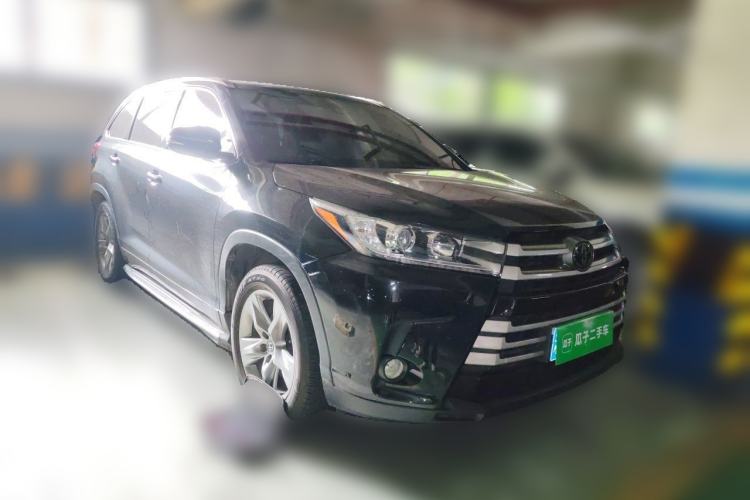Used Toyota Highlander 2018 2.0T Four-Wheel Drive Luxury Edition 7 Seats China V Emission Standard Front Right 45 Deg