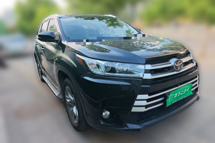 Used Toyota Highlander 2018 2.0T Four-Wheel Drive Luxury Edition 7 Seats China V Emission Standard Front Right 45 Deg