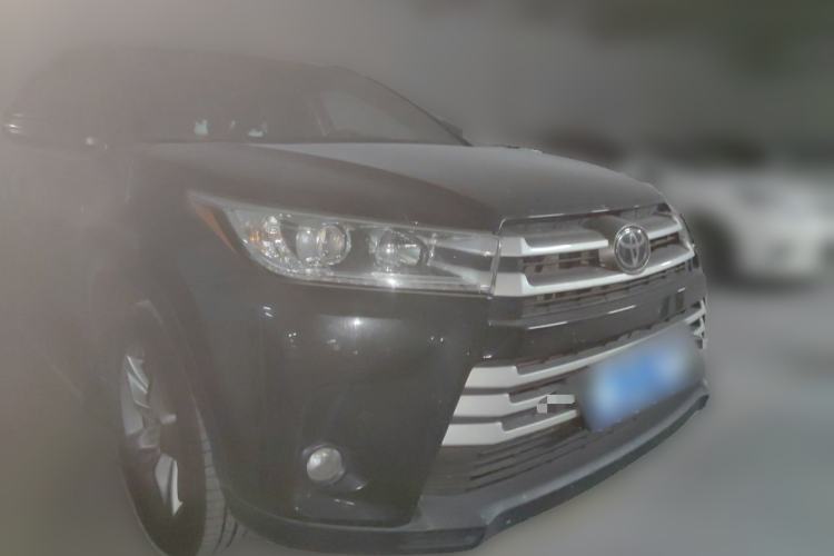 Used Toyota Highlander 2018 2.0T Four-Wheel Drive Luxury Version 7 Seats China VI Standard Front Right 45 Deg