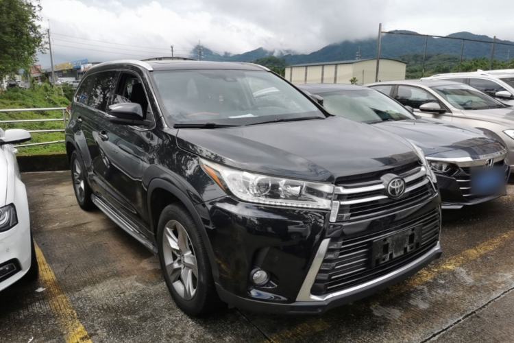 Used Toyota Highlander 2018 2.0T Four-Wheel Drive Prestige Version 7 Seats China V Emission Standard Front Right 45 Deg