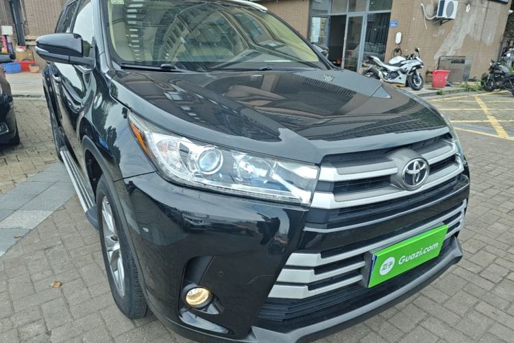 Used Toyota Highlander 2018 2.0T Two-Wheel Drive Elite Version 5 Seats China VI Standard Front Right 45 Deg