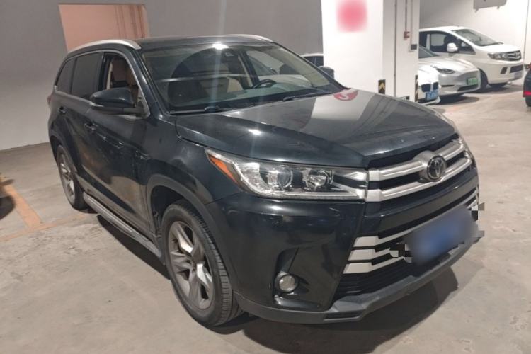 Used Toyota Highlander 2018 2.0T Four-Wheel Drive Luxury Edition 7 Seats China V Emission Standard Front Right 45 Deg