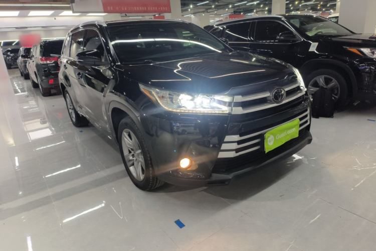 Used Toyota Highlander 2018 2.0T Four-Wheel Drive Luxury Edition 7 Seats China V Emission Standard Front Right 45 Deg