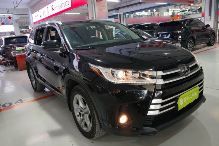 Used Toyota Highlander 2018 2.0T Four-Wheel Drive Luxury Version 7 Seats China VI Standard Front Right 45 Deg