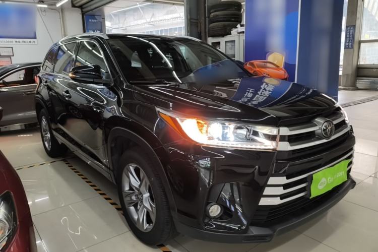 Used Toyota Highlander 2018 2.0T Four-Wheel Drive Luxury Version 7 Seats China VI Standard Front Right 45 Deg