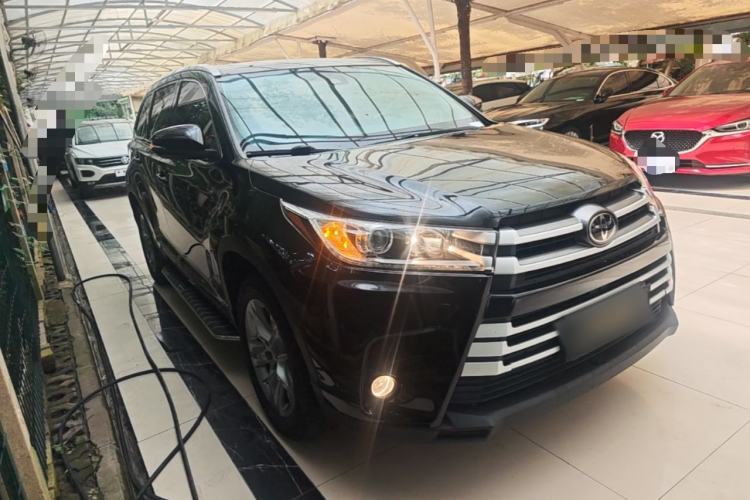 Used Toyota Highlander 2018 2.0T Four-Wheel Drive Luxury Edition 7 Seats China V Emission Standard Front Right 45 Deg