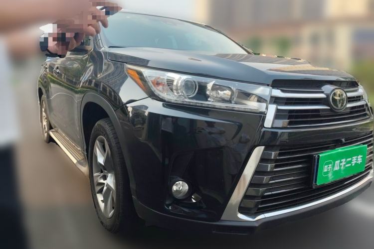 Used Toyota Highlander 2018 2.0T Two-Wheel Drive Prestige Version 7 Seats China V Emission Standard Front Right 45 Deg