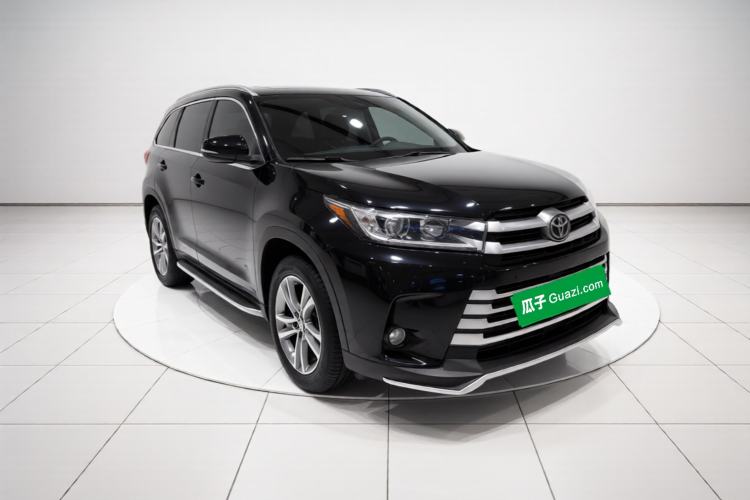 Used Toyota Highlander 2018 2.0T Four-Wheel Drive Luxury Edition 7 Seats China V Emission Standard Front Right 45 Deg