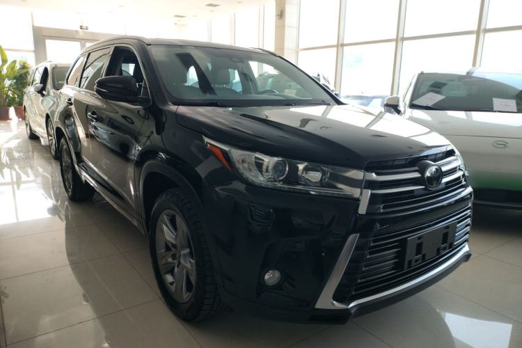 Used Toyota Highlander 2018 2.0T Four-Wheel Drive Prestige Version 7 Seats China VI Standard Front Right 45 Deg