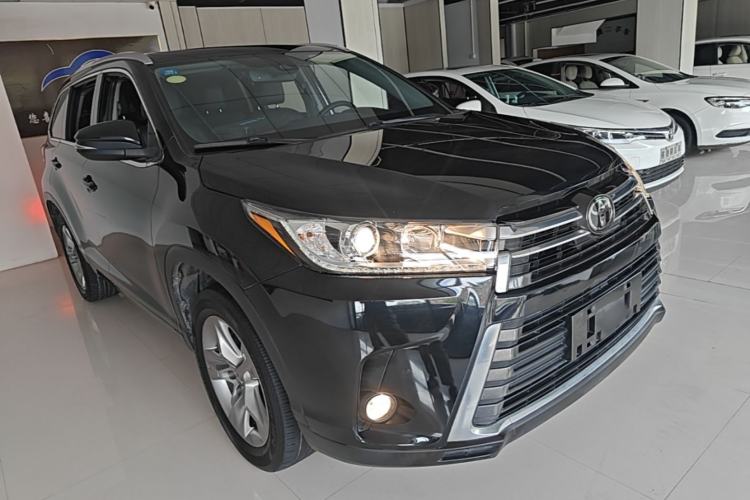 Used Toyota Highlander 2018 2.0T Four-Wheel Drive Prestige Version 7 Seats China VI Standard Front Right 45 Deg