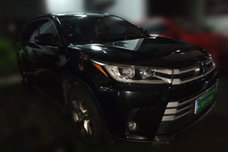 Used Toyota Highlander 2018 2.0T Four-Wheel Drive Luxury Version 7 Seats China VI Standard Front Right 45 Deg