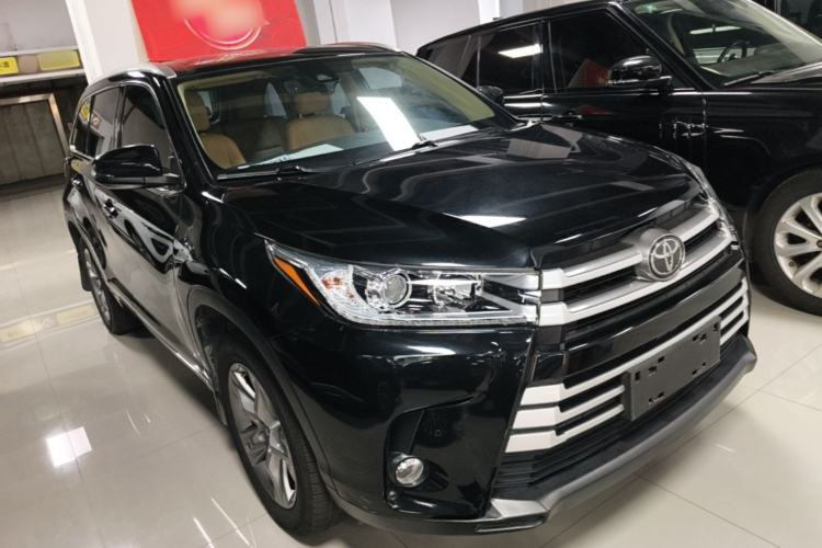 Used Toyota Highlander 2018 2.0T Four-Wheel Drive Luxury Version 7 Seats China VI Standard Front Right 45 Deg