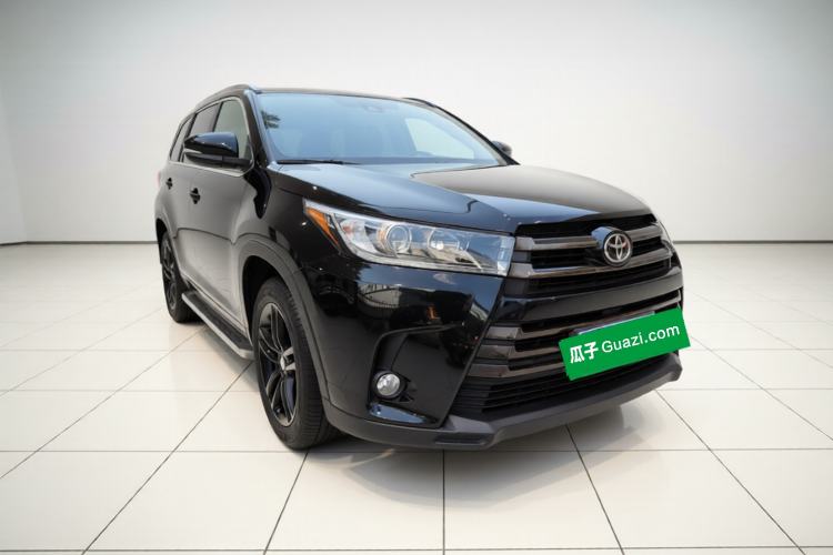 Used Toyota Highlander 2018 2.0T Four-Wheel Drive Luxury Version 7 Seats China VI Standard Front Right 45 Deg