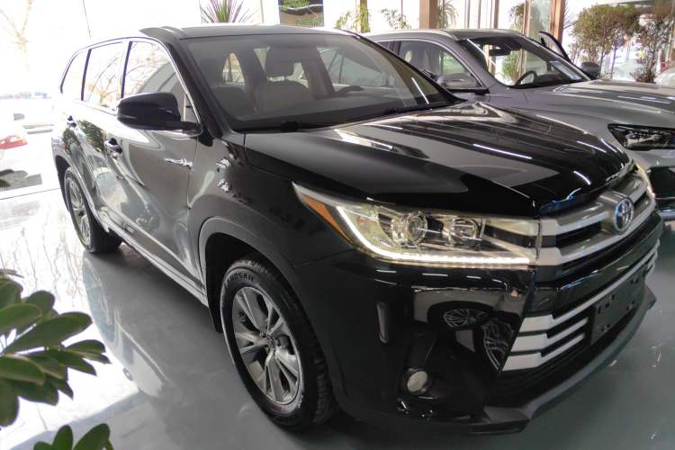 Used Toyota Highlander 2018 2.0T Four-Wheel Drive Elite Edition 7 Seats China VI Standard Front Right 45 Deg