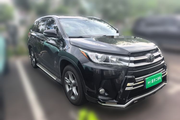 Used Toyota Highlander 2018 2.0T Two-Wheel-Drive Luxury Edition 7 Seats Emission Standard China V Front Right 45 Deg