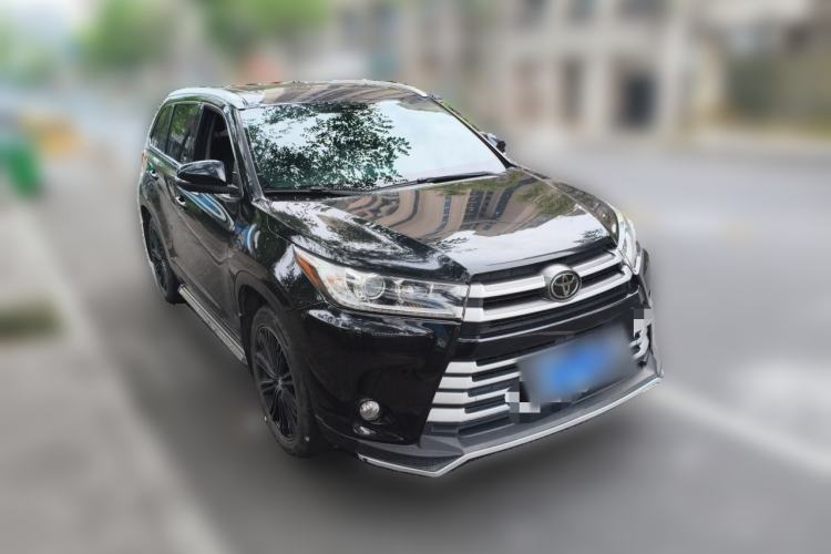 Used Toyota Highlander 2018 2.0T Two-Wheel Drive Luxury Edition 7 Seats China VI Standard Front Right 45 Deg