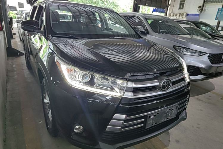 Used Toyota Highlander 2018 2.0T Four-Wheel Drive Ultimate Edition 7-Seater Emission Standard China V Front Right 45 Deg