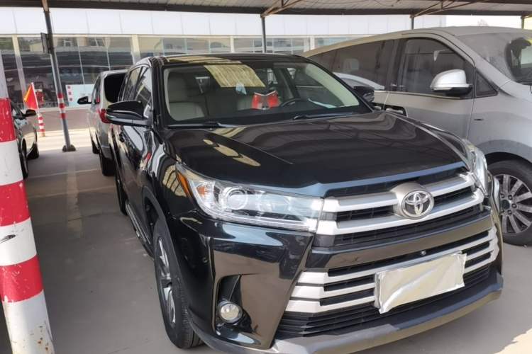 Used Toyota Highlander 2018 2.0T Two-Wheel Drive Elite Version 5 Seats China VI Standard Front Right 45 Deg