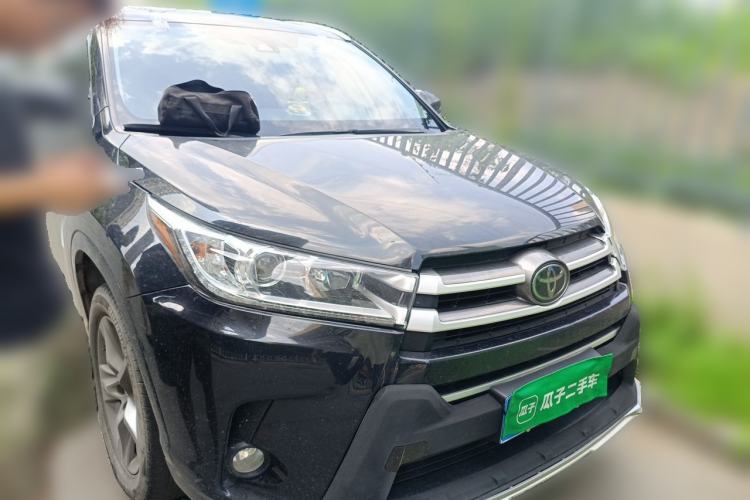 Used Toyota Highlander 2018 2.0T Four-Wheel Drive Luxury Edition 7 Seats China V Emission Standard Front Right 45 Deg