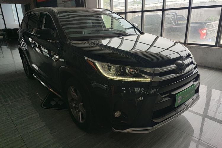 Used Toyota Highlander 2018 2.0T Four-Wheel Drive Luxury Version 7 Seats China VI Standard Front Right 45 Deg