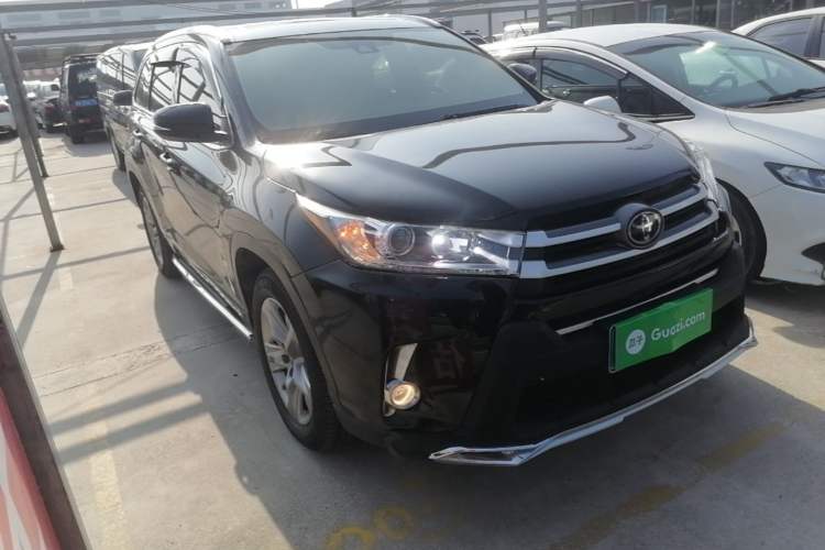 Used Toyota Highlander 2018 2.0T Four-Wheel Drive Luxury Version 7 Seats China VI Standard Front Right 45 Deg