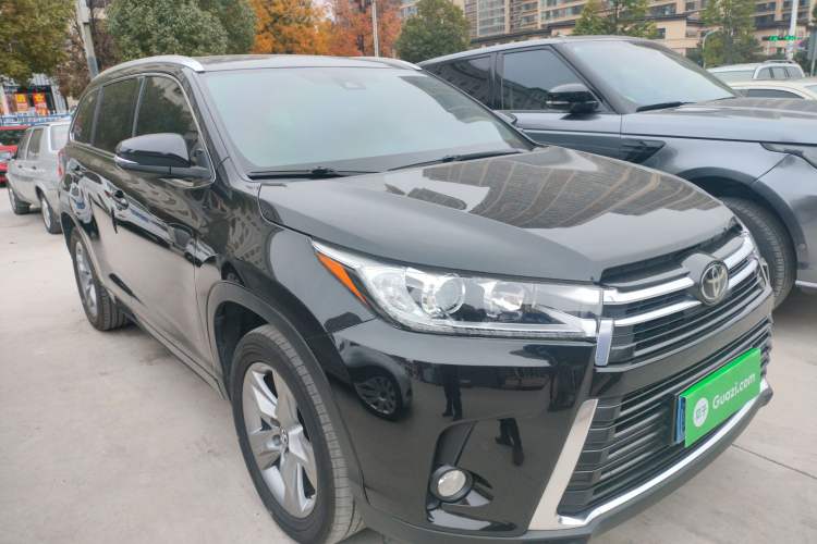 Used Toyota Highlander 2018 2.0T Four-Wheel Drive Prestige Version 7 Seats China VI Standard Front Right 45 Deg