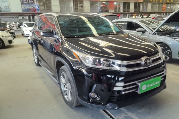 Used Toyota Highlander 2018 2.0T Four-Wheel Drive Luxury Edition 7 Seats China V Emission Standard Front Right 45 Deg
