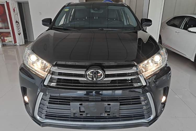 Used Toyota Highlander 2018 2.0T Four-Wheel Drive Prestige Version 7 Seats China VI Standard Front