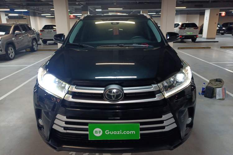 Used Toyota Highlander 2018 2.0T Four-Wheel Drive Luxury Edition 7 Seats China V Emission Standard Front