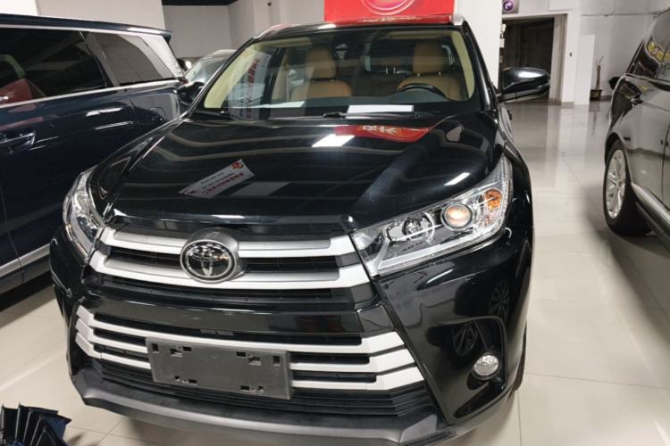Used Toyota Highlander 2018 2.0T Four-Wheel Drive Luxury Version 7 Seats China VI Standard Front