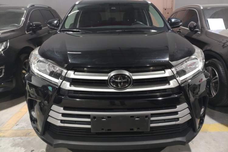 Used Toyota Highlander 2018 2.0T Four-Wheel Drive Luxury Version 7 Seats China VI Standard Front