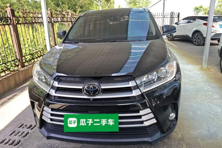 Used Toyota Highlander 2018 2.0T Four-Wheel Drive Luxury Edition 7 Seats China V Emission Standard Front