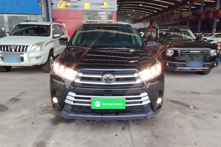 Used Toyota Highlander 2018 2.0T Four-Wheel Drive Luxury Version 7 Seats China VI Standard Front