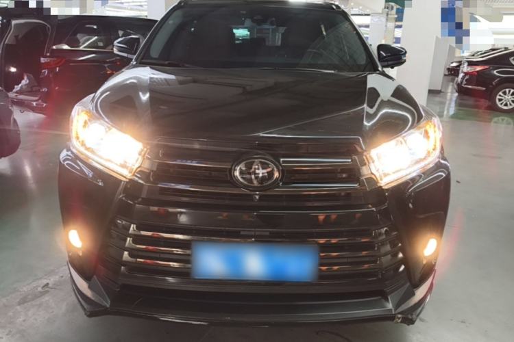 Used Toyota Highlander 2018 2.0T Four-Wheel Drive Knight Edition 7 Seats China VI Standard Front