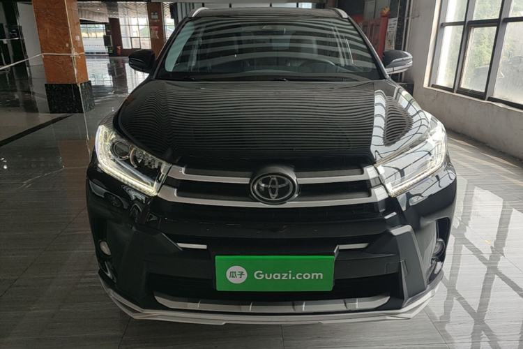 Used Toyota Highlander 2018 2.0T Four-Wheel Drive Luxury Version 7 Seats China VI Standard Front