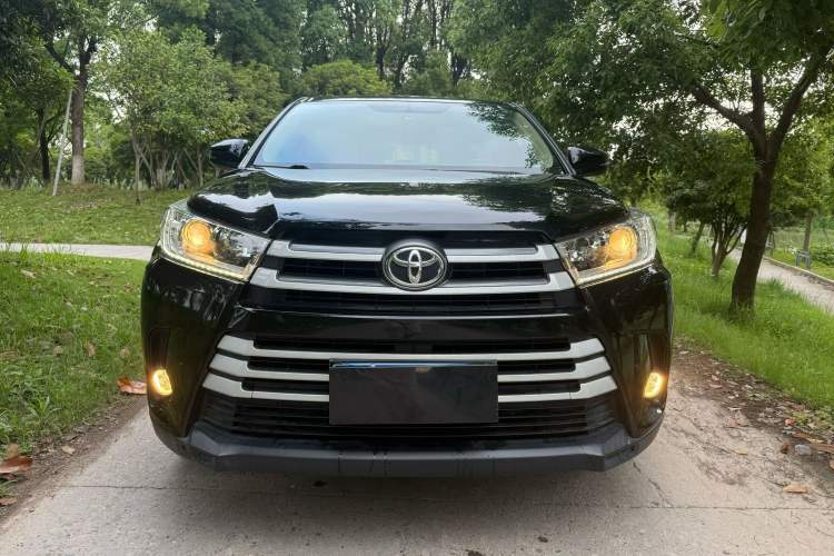 Used Toyota Highlander 2018 2.0T Two-Wheel Drive Elite Version 5 Seats China VI Standard Front