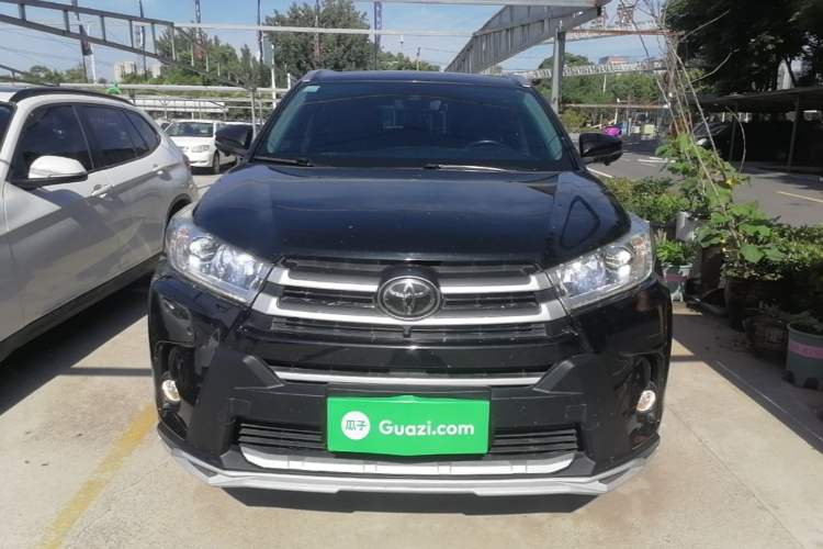 Used Toyota Highlander 2018 2.0T Four-Wheel Drive Luxury Edition 7 Seats China V Emission Standard Front