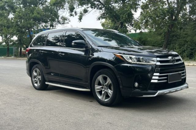 Used Toyota Highlander 2018 2.0T Four-Wheel Drive Luxury Version 7 Seats China VI Standard