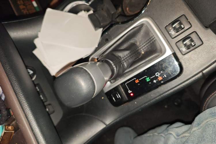 Used Toyota Highlander 2018 2.0T Four-Wheel Drive Luxury Version 7 Seats China VI Standard Gear Lever