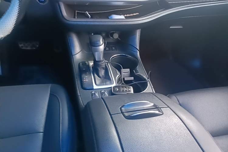 Used Toyota Highlander 2018 2.0T Four-Wheel Drive Prestige Version 7 Seats China V Emission Standard Gear Lever