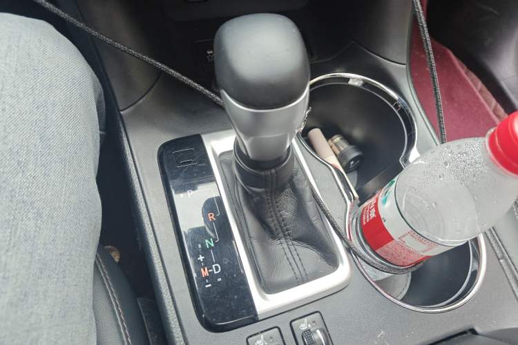 Used Toyota Highlander 2018 2.0T Four-Wheel Drive Prestige Version 7 Seats China VI Standard Gear Lever