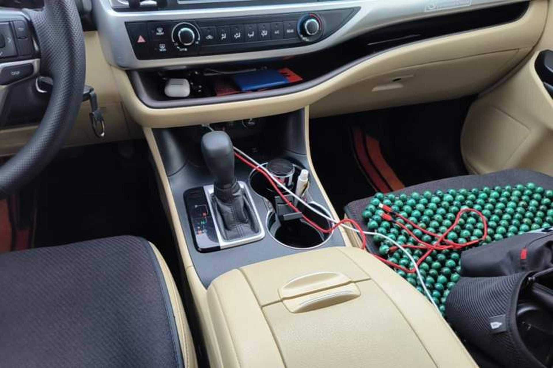 Used Toyota Highlander 2018 2.0T Four-Wheel Drive Elite Edition 7 Seats China VI Standard Gear Lever