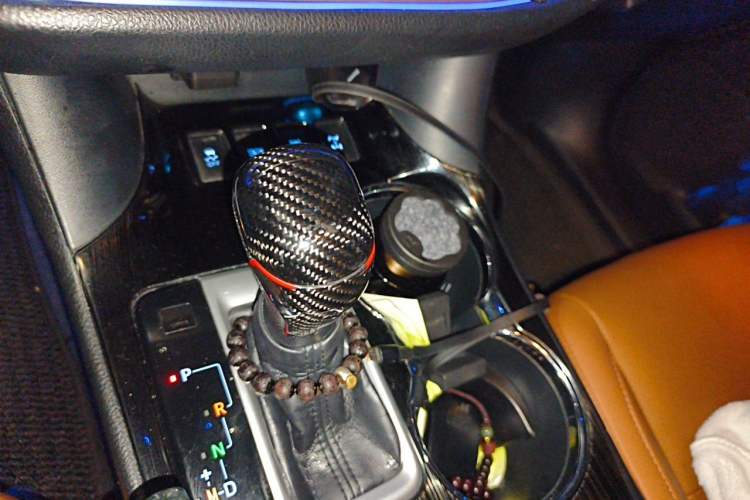 Used Toyota Highlander 2018 2.0T Four-Wheel Drive Knight Edition 7 Seats China VI Standard Gear Lever