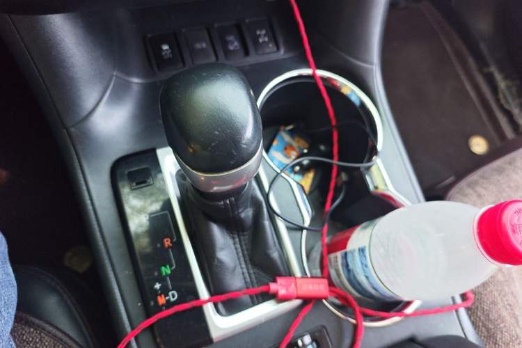 Used Toyota Highlander 2018 2.0T Four-Wheel Drive Supreme Edition 7-Seater China VI Gear Lever