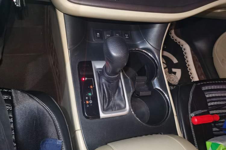 Used Toyota Highlander 2018 2.0T Four-Wheel Drive Elite Edition 7 Seats China V Standard Gear Lever