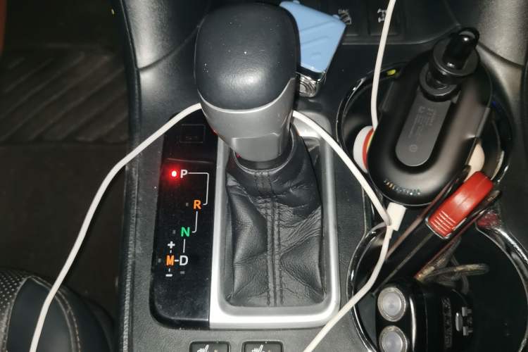 Used Toyota Highlander 2018 2.0T Four-Wheel Drive Luxury Version 7 Seats China VI Standard Gear Lever