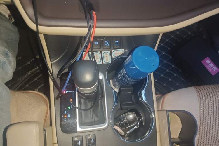 Used Toyota Highlander 2018 2.0T Four-Wheel Drive Prestige Version 7 Seats China V Emission Standard Gear Lever