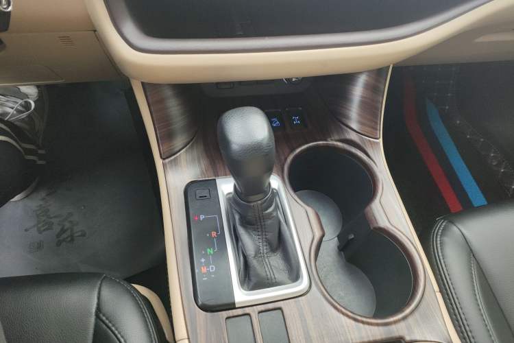 Used Toyota Highlander 2018 2.0T Four-Wheel Drive Elite Edition 7 Seats China VI Standard Gear Lever