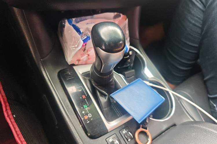 Used Toyota Highlander 2018 2.0T Four-Wheel Drive Luxury Version 7 Seats China VI Standard Gear Lever